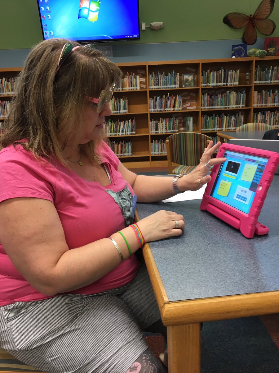 crocsandnoble's tweet photo. I was so excited to have Katelyn in media today! She did an awesome job on boardbuilder in #discoveryeducation #studentfortheday @SycamoreCreekES @MCBrunson https://t.co/U0rU0YWfMB