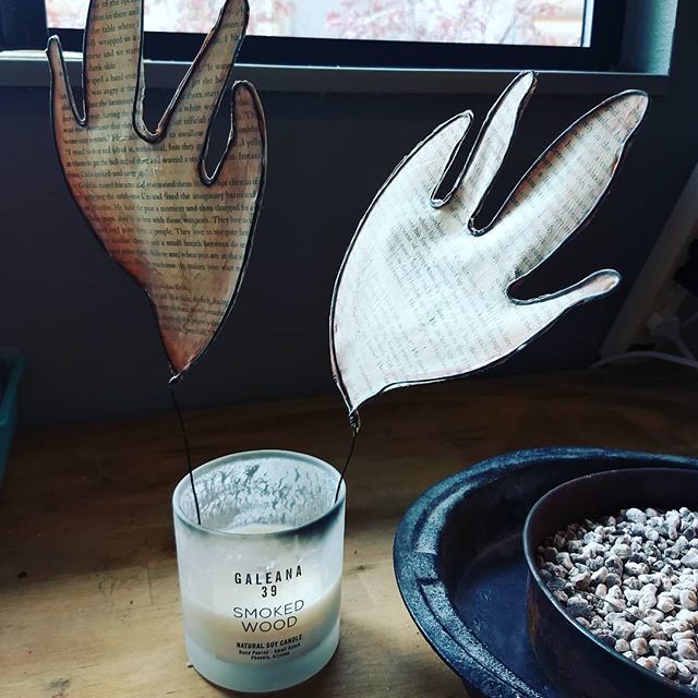 JenCushman's tweet photo. Curtis is the owner and curator of @galeana39 an amazing Phoenix boutique store with a global, hip, modern luxury vibe. He hand crafts these most delicious soy wax candles - Smoked Woods is my fav, and I love burning it in my studio as I'm working. Yesterday, however, his ca… https://t.co/luuZwXu1cH
