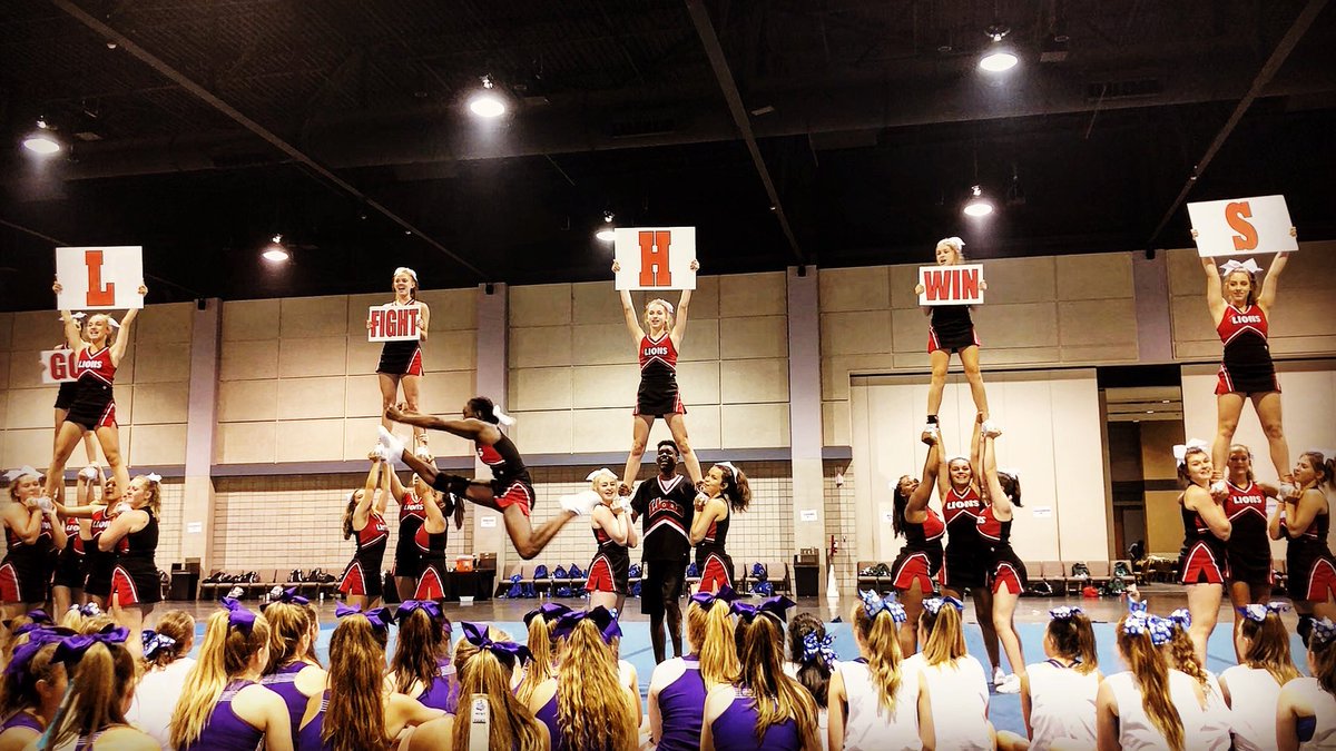 NatalieShepard0's tweet photo. Will you help me support Lawrence Spirit Squad by joining our Fan Club?

It’s free to join, and Fans receive perks from national brands, live stream event coverage, &amp; more!

Join at https://t.co/HeI2BNIToJ.

#FanClubApp #Fundraising https://t.co/gBYQHXQfMK