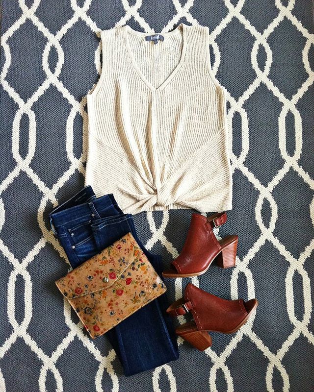 mystyledoc's tweet photo. Who's ready for a 3 day weekend? This girl right here! Do you have any Memorial Day plans? #ootd #lotd #fashion #style #fashionista #outfitinspo #styleinspo #fashioninspo #outfitideas #instastyle #instafashion #instalook #stylebook #styleblog #stylebl… https://t.co/mHRDecs3F5 https://t.co/78tsf94his