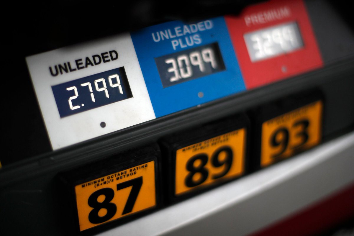 YahooFinance's tweet photo. Gas prices have probably peaked, expert says https://t.co/I2wi69c2jE by @AlexisTVNews https://t.co/ZblVwcCcCX
