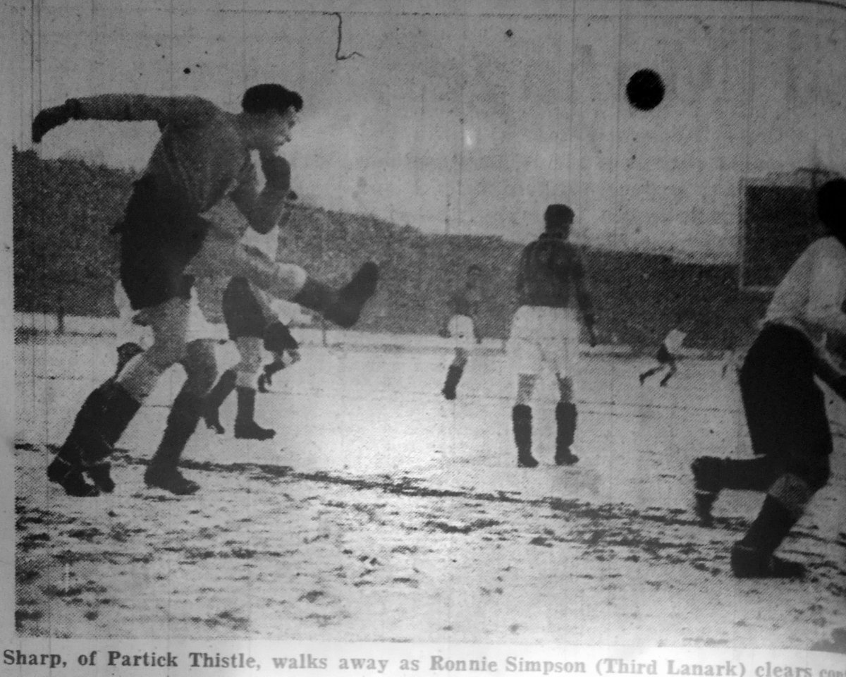 #PartickThistle v Third Lanark,  Dec 1950. Willie Sharp for the Jags &amp; Ronnie Simpson in goals for 'Thirds.
<a href="/StuartTSharp/">Stuart T. Sharp</a>