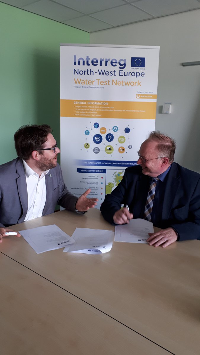 ValleienVeluwe's tweet photo. Waterschap  @valleienveluwe  en Cleantech Regio versterken samenwerking voor MKB op innovatie en openen op 27 juni testlocatie. Samenwerkingsovereenkomst vandaag ondertekend door voorzitter Cleantech, burgemeester Van 't Erve @SvtE en heemraad Van Vreeswijk  @heemraadbert https://t.co/scG9G0fEnB