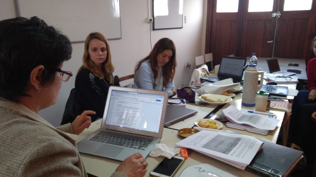 ciiehenderson's tweet photo. El día martes 21 se llevó a cabo la reunión regional de Directoras de CIIE de la Región 15 para planificar la agenda de trabajo en el 2do trimestre del año. ¡Gracias @Ciie9dejulio por recibirnos! @VicZorraquin @CiiePehuajo @CIIECasares @CiieBragado @CiieAlberti @CiieChivilcoy https://t.co/83YSnaF7z0