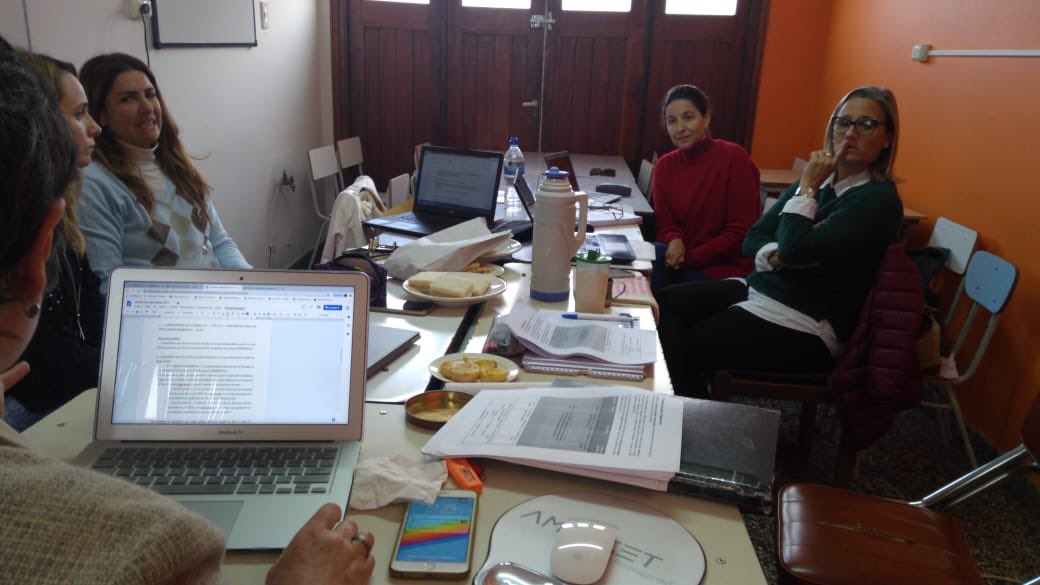 ciiehenderson's tweet photo. El día martes 21 se llevó a cabo la reunión regional de Directoras de CIIE de la Región 15 para planificar la agenda de trabajo en el 2do trimestre del año. ¡Gracias @Ciie9dejulio por recibirnos! @VicZorraquin @CiiePehuajo @CIIECasares @CiieBragado @CiieAlberti @CiieChivilcoy https://t.co/83YSnaF7z0