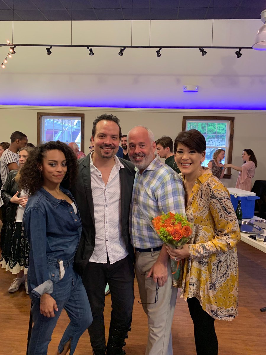 ModelBartenders.com tweet media