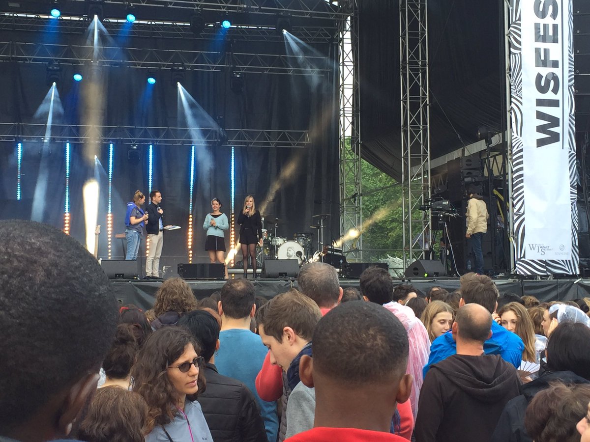 Bdx_Technowest's tweet photo. 👏👏 @Circouleur lauréate du concours du @WIS2019 à l’applaudimètre du #WISFEST devant 10.000 spectateurs ! 🎊🎉 félicitations à tout l’équipe !!!! https://t.co/6m0tJ5RlQK
