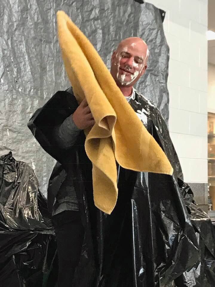 DHSRFL1's tweet image. Our 3rd place winner(loser) being pied by his daughter Mallory. DHS raised $43 towards Mr. Weaver! Thank You!💜