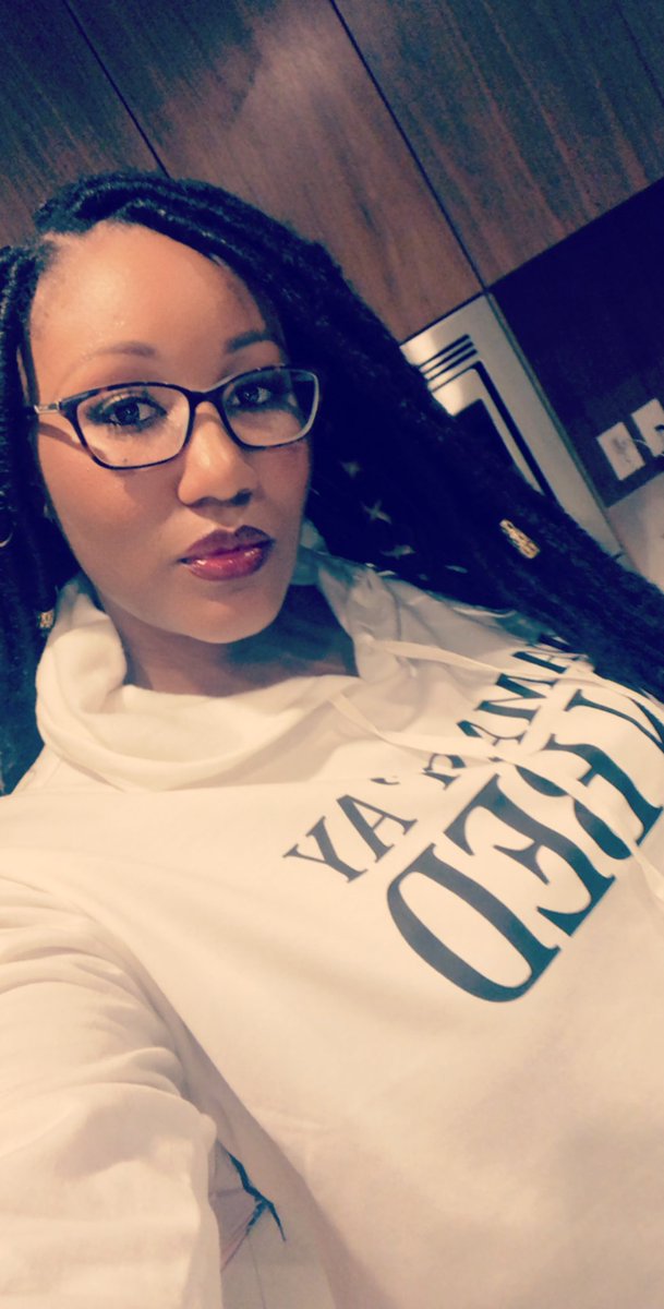 thepsychbae's tweet photo. Bruhzzzz. This lady right here @TaylorCharisse is looking for a nice man of Omega. She can cook, she travels, she hella fun, she nice, and she caring.
She said Bruhz pay her no mind... that is impossible. Slide brothers, Slide. https://t.co/vJer1kWJXj