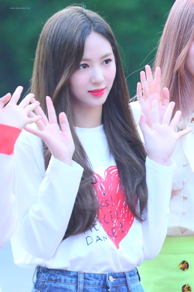 BotPlmm's tweet photo. 190524 뮤직뱅크

#체리블렛 #지원 #CherryBullet  #JIWON
@cherrybullet https://t.co/NljYXpdNfo