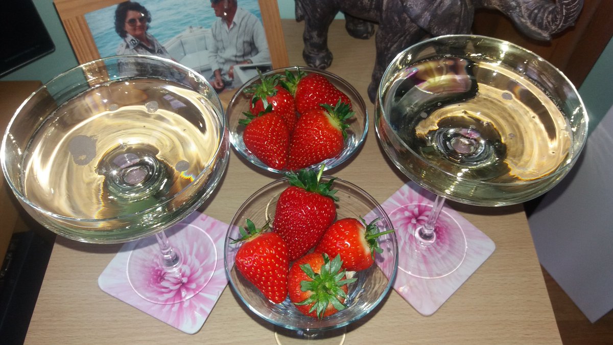 Happy #Friday lovely Hungrys! Spent the day with my awesome Husband &amp; now he's cooking dinner - salmon en papilotte with baby potatoes &amp; fennel &amp; mint from the garden. Have a fabulous evening &amp; stay hungry! ;) x #fresh #fish #salmon #herbs #bakeithappen #fizz #strawberries