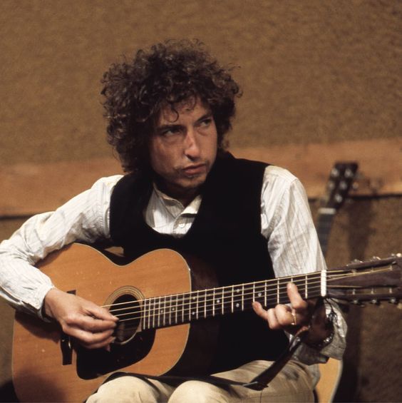 Bob Dylan’s Birthday Celebration | HappyBday.to