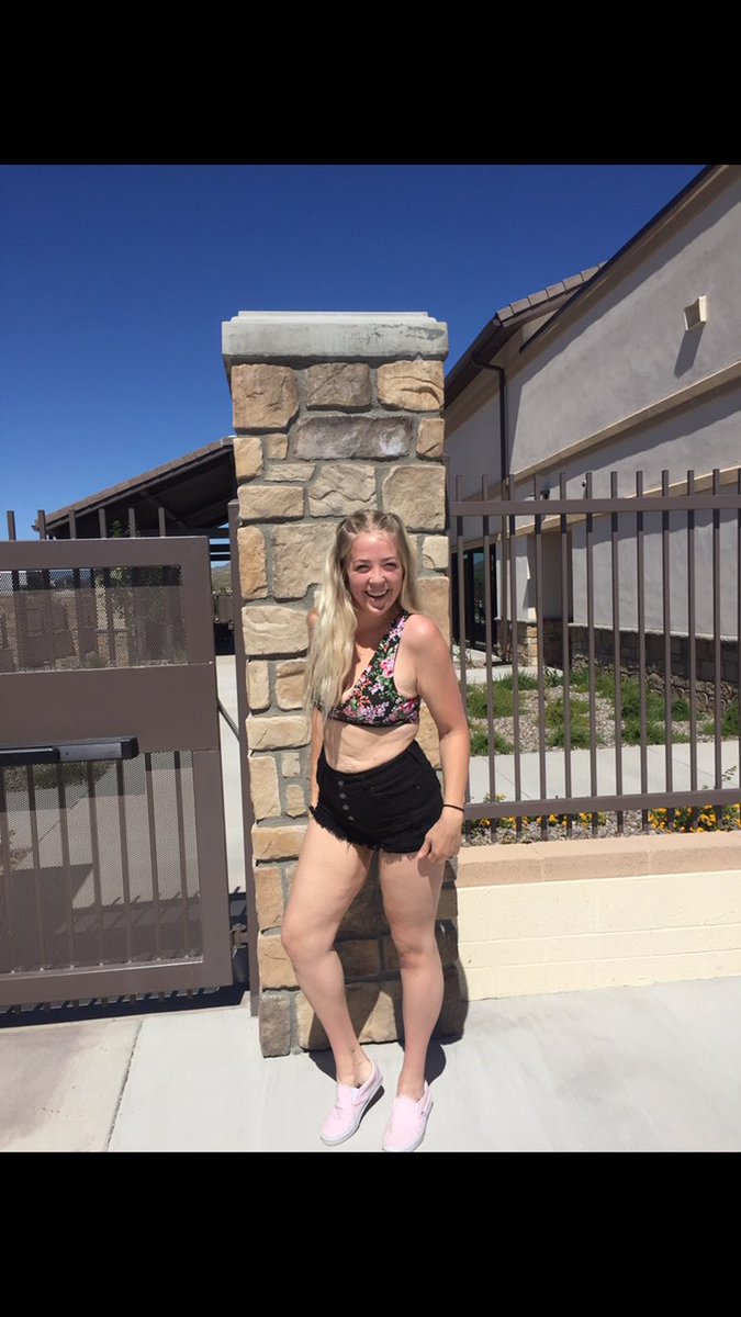 weiszbrod's tweet photo. The palest Arizonan you know https://t.co/X83luMY9J4