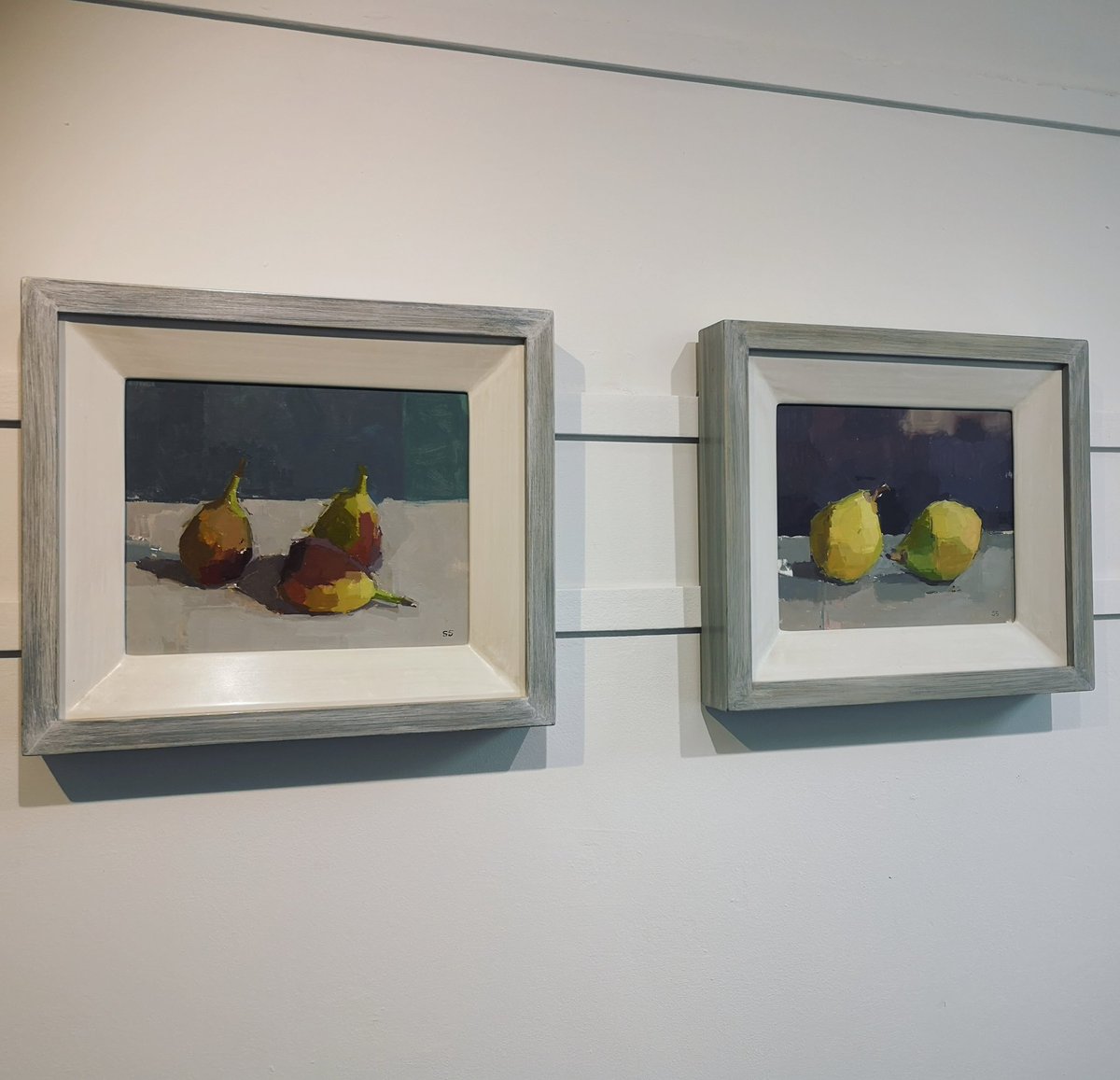 Look at this lovely pair!
'Observations' continues until 1st June. 'Three Figs'
'The Pear that fell over'
both oil on board 20x25cm
By <a href="/spackman_sarah/">Sarah Spackman RBA ROI</a>
#art #painting #highgate #stilllife #sarahspackman