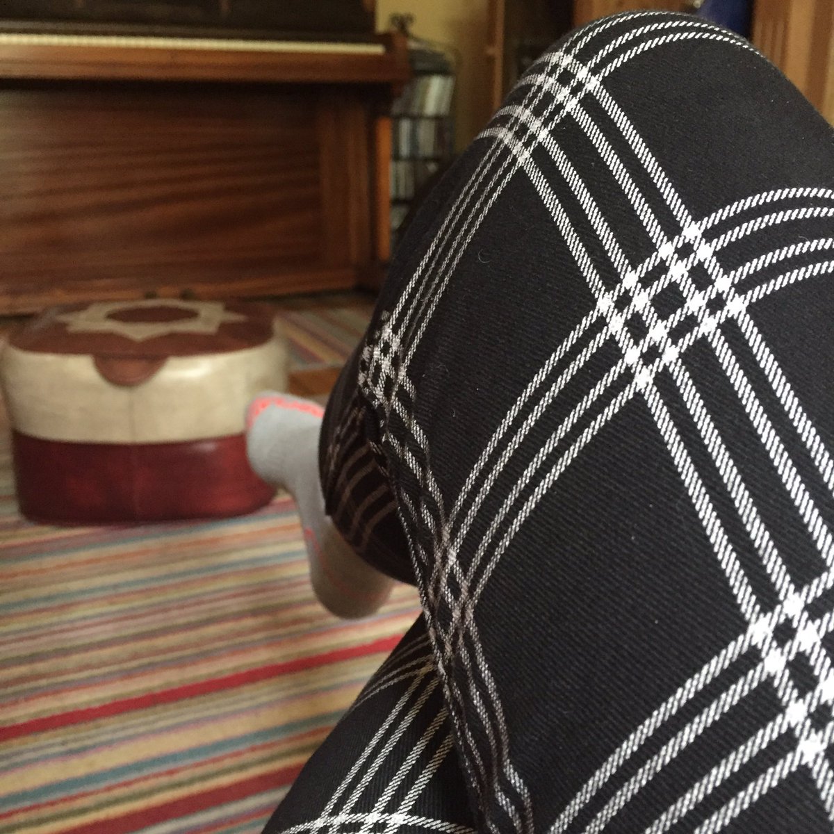 EllenMcGov's tweet image. Ayy guess who got new trousers!! #checkeredpants #treatyoself