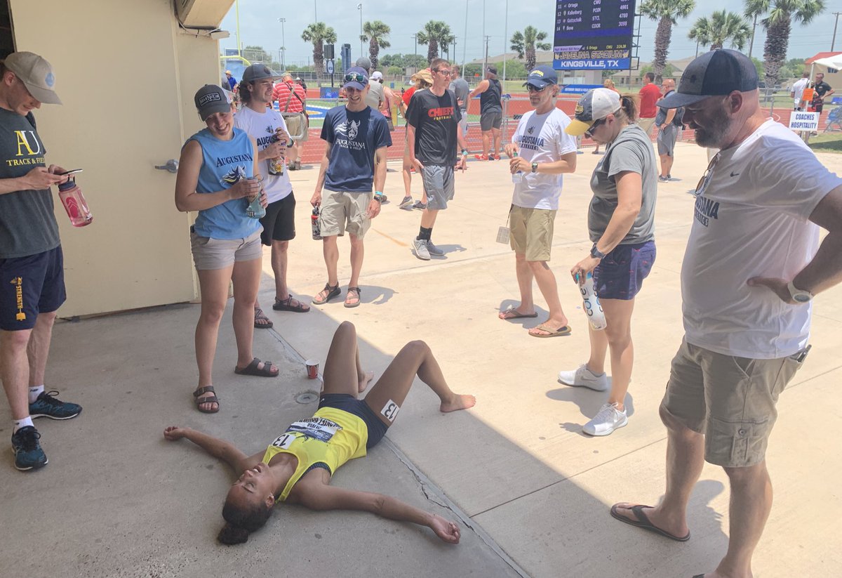 AugustanaTrack's tweet photo. Olivia Montez Brown runs 2:26.06 in the 800, bringing her final total to 5,260 points – she finishes 2nd overall and breaks the school record!

A phenomenal (and exhausting) effort! https://t.co/6FfQPQFONv