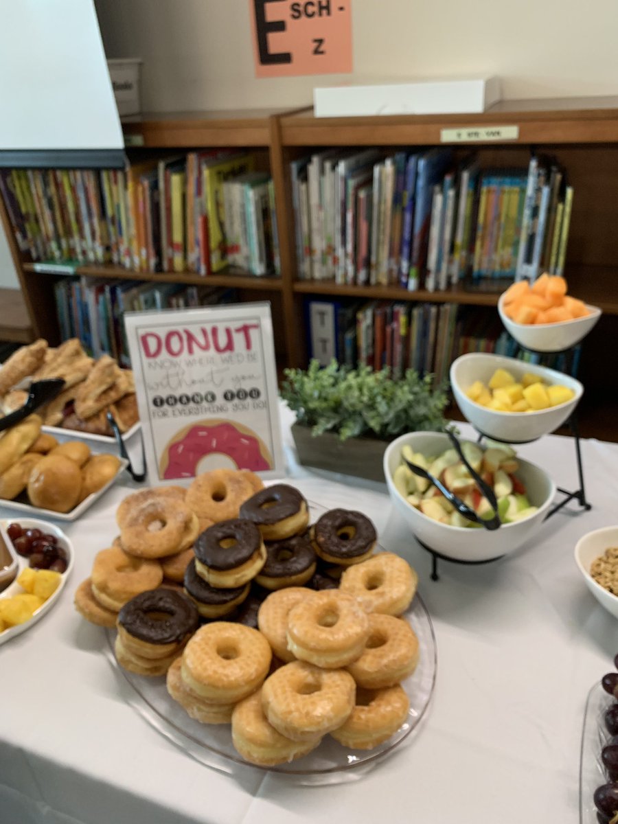 mcwhirterelem's tweet photo. This week we honored our TRRFCC volunteers! Thank you for your commitment to our McWhirter community! https://t.co/iyNUoXiLJM