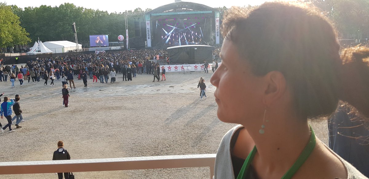 Grau_Etienne's tweet photo. Now time to relax with @Circouleur who won the start up prix at @WIS2019.

Let's enjoy #WISFEST with @VirginRadiofr and @IamTomWalker https://t.co/rqDEoGcUzU