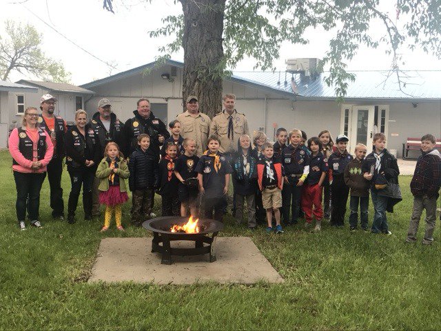 LCDNR's tweet photo. For years, three American flags flew over Horsetooth Reservoir. This week, members of @AmericanLegion Post 4 in Laporte and Cub Scouts retired these symbols of freedom. Thank you to veterans who have served this country and to the next generation of leaders. #HTRes https://t.co/jTHrP8pcFn