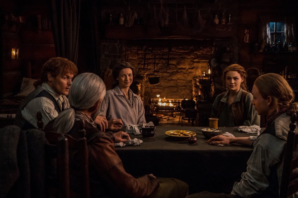 BernadetteClaxt's tweet photo. @GalkeSabine @gandusio @GinaPustorino @LilleS80 @Martina82403124 @LiseNilsson2 @birgit_gerach @gioula74 @OutlanderHome @NancySimonds1 @odyssey158 @TartarugaTanya Wonderful #Fraser #McKenzie #familylife edit Sabine!👌😊😍❤❤❤
#HomeIsFamily❤ https://t.co/pO52B8bIAA