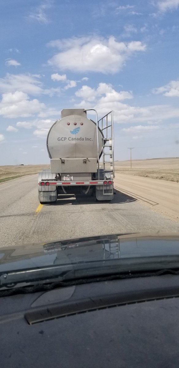 LBunko's tweet photo. Dear semi driver, you are NOT exempt from the rules of driving in a construction zone!  You passed us and your speed was well over 60 kmh. https://t.co/hdvGhcWlWP