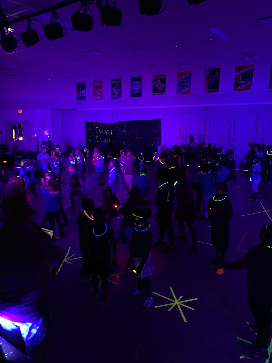 LockhartMagnet's tweet photo. The Glow Dance is Lockhart’s favorite PBIS event! We are so proud of our Cougars! 🎉 #BuildingHeartsBuildingMinds #WeClimbTogether @AchievementSch @SDHCMagnet https://t.co/V6nWlsapYr