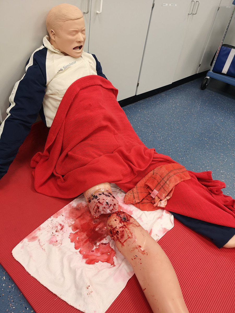 dragormite's tweet photo. Year 2 DipHe students getting to grips with week 1 of our Trauma module @mrsmellowe @UCLanParamedics @UCLanHealth @CAEHealthcare @keiranmbellis https://t.co/0kyMODiBKU