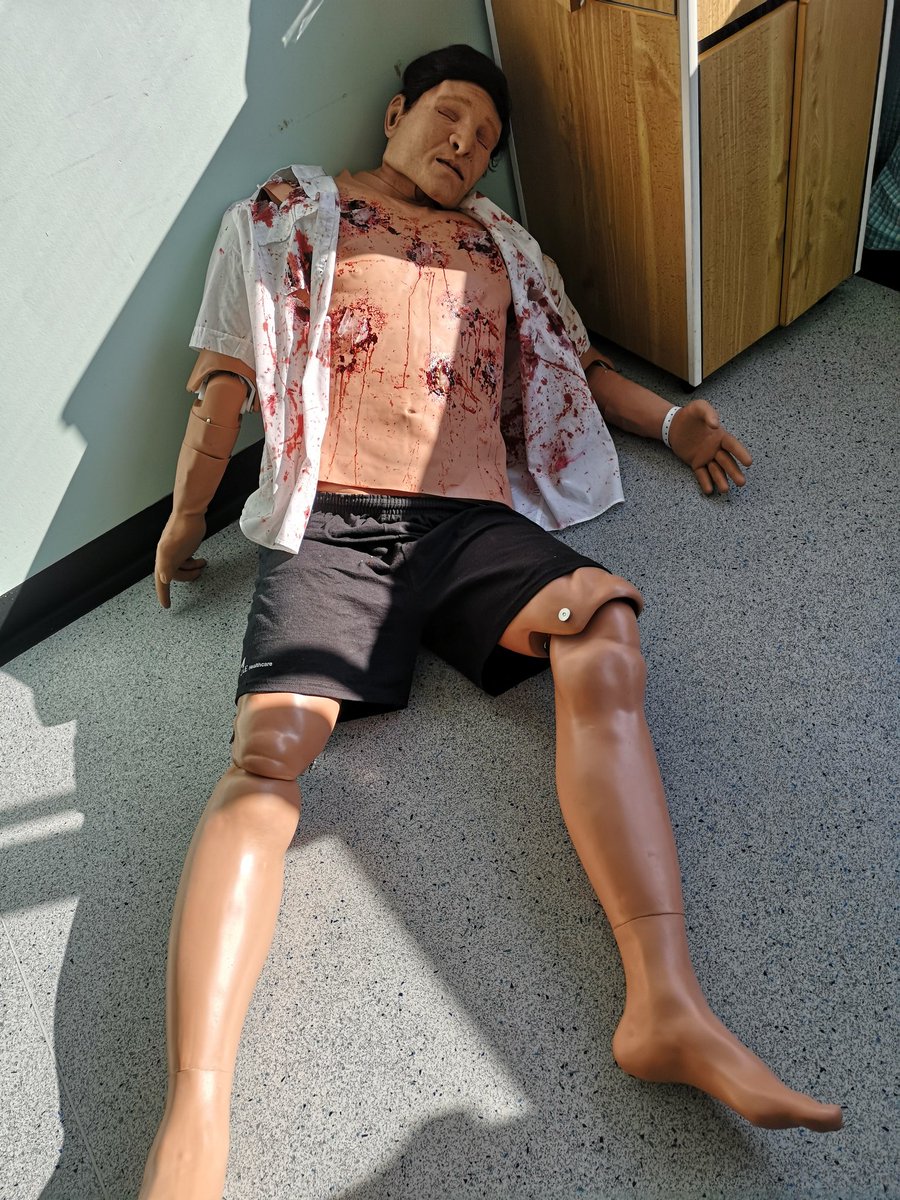 dragormite's tweet photo. Year 2 DipHe students getting to grips with week 1 of our Trauma module @mrsmellowe @UCLanParamedics @UCLanHealth @CAEHealthcare @keiranmbellis https://t.co/0kyMODiBKU