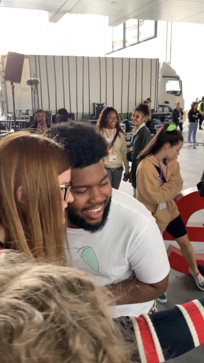 khalidiots's tweet photo. round two🥺🥰 i love you so much 
@thegreatkhalid https://t.co/N7SyIDt1Jr