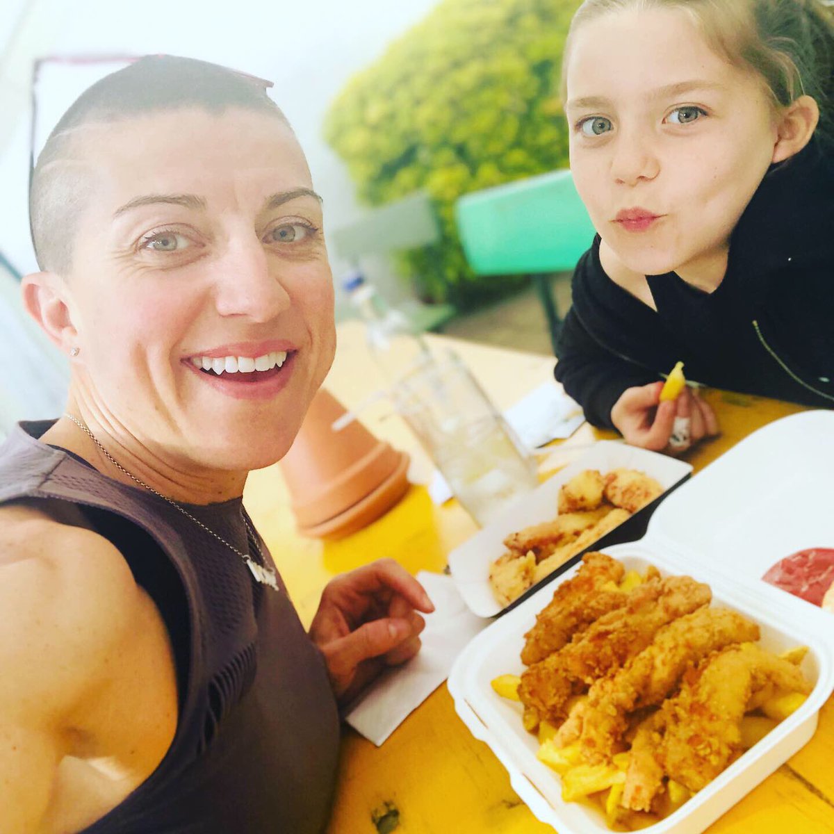 littlemisswoww's tweet image. Tea Time 💜#mummyandruby