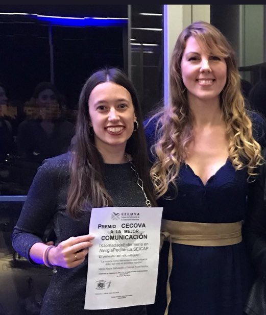 EnfermerAlergia's tweet photo. @enfercecova Da el primer premio a la mejor comunicación a la investigación de búsqueda bibliográfica, clínico y asistencial #seicap2019
“La música como herramienta para mitigar el dolor del niño en procesos agudos”Autoras: María Alejos Castillo y Lola Fuset Muñoz @HGUVALENCIA https://t.co/Nx4atvPnP4
