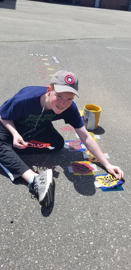 katrin_marino's tweet photo. So this was a lot harder than I thought it would be, but I think we accomplished a lot in just 4 hrs! Thanks a million to my amazing students❤
@NHPRoadSchool @NHPGladiators 
#arteducation #artshare #arts #artislife #teacherlife https://t.co/ii7IRFyDfu
