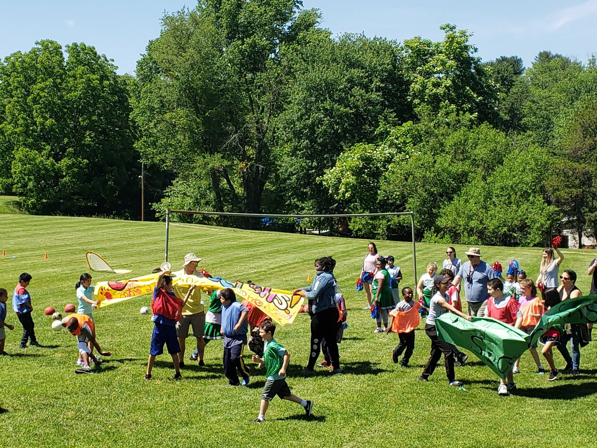 CSLCPrincipal's tweet image. 2019 Soccer Show!!! This year with Cheerleaders!!!