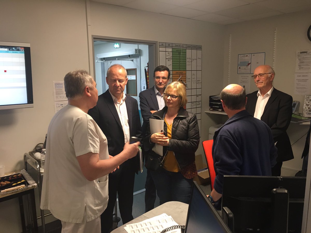 La sénatrice <a href="/VGUILLOTIN/">Véronique Guillotin</a> et le sénateur <a href="/jf_husson/">Jean-François Husson</a> visitent les services des Urgences #samu du <a href="/CHRU_de_Nancy/">CHRU de Nancy</a>. Au programme échanges avec les équipes, lien ville / hôpital , avenir et projets de l’établissement.