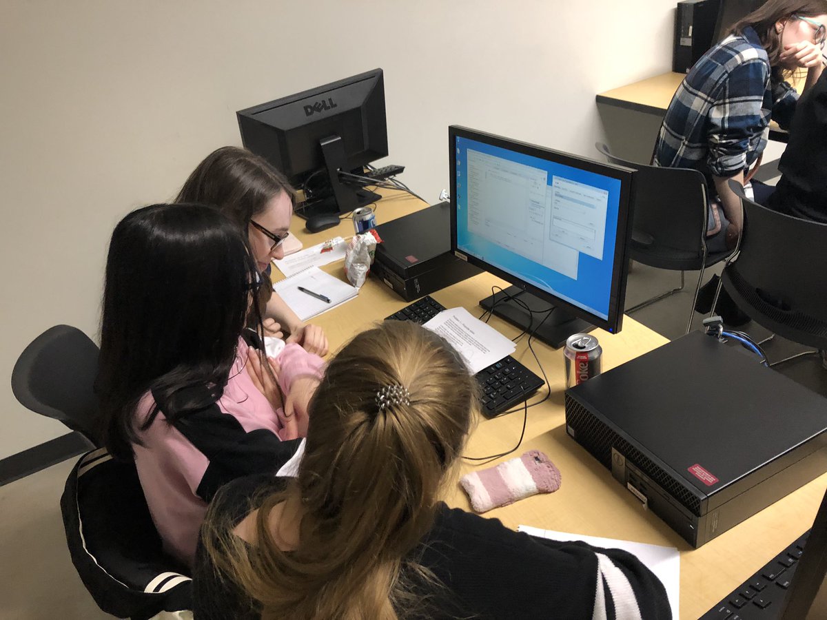 compsciatbh's tweet photo. Our intrepid BH computer scientists are at it again at the 2019 U of M Programming Competition! #BHgirls https://t.co/rQQIsrRQrr