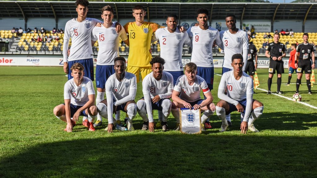 tyreecejj9's tweet photo. Unfortunate to lose in the final vs Spain on pens, but on a personal note it was good to pick up the top scorer trophy to end a positive season 🙌🏽⚽️🦁 #Eng18 https://t.co/PR1SmMX555