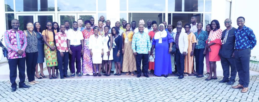 _DanielFranks's tweet photo. Ladies and gentleman, I give you the future of artisanal and small-scale mining... #WART @SMI_UQ @MEfDAlliance @AusAmbGHA @OECD_BizFin @UMaT_edu_GH https://t.co/CW8w7J2jbf