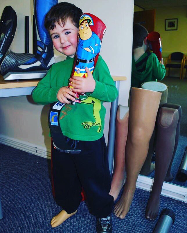 BladeBoyRio's tweet photo. #FBF 24th May 2013: Rio aged 4 with his first @DorsetOrtho #RunningBlade complete with custom #FiremanSam socket!๐๐ปโโ๏ธ๐๐ปโโ๏ธ๐๐ปโโ๏ธ๐๐๐ #DorsetOrthopaedic #StriveForBetter #Prosthetics #Prosthetic #Amputee #AmputeeProud #AmputeeStrong #AmputeeRunner #NoLegNoProblem #DontNeedTwo #RunRioRun https://t.co/ci8axWH7E1