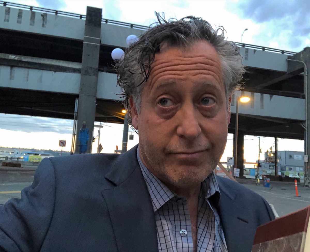 MichaelStusser's tweet image. Still standing, fuckers! #savetheviaduct #viadoom  @SDOTtraffic @AlaskanViaduct @wsdot_traffic @seattledot