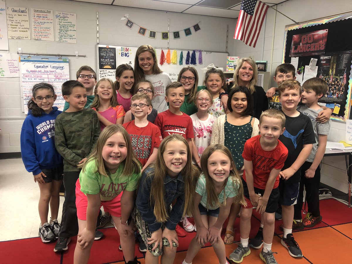 chrismbald1's tweet photo. Teacher helpers- @bbaldwin02 @kjackovich12 Two wonderful young ladies with BRIGHT futures! Absolutely positive leaders for our kiddos! Thank you for being our teacher helpers!❤️ @EdWhiteElem @NSHSActivities you’ve made a difference! https://t.co/icQD6YgGnn