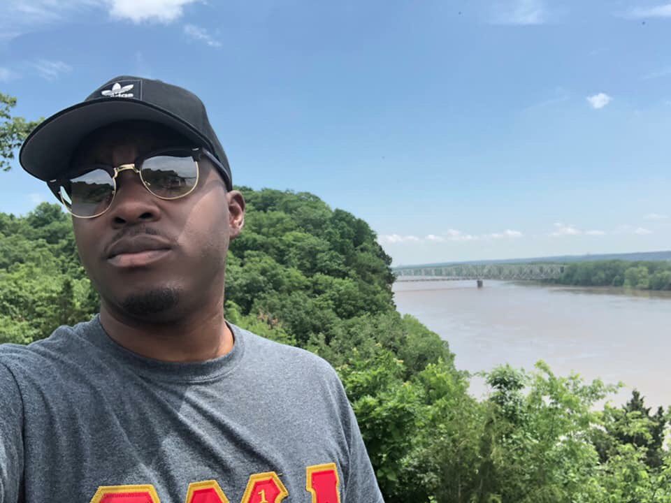 ROAD TO KANSAS CITY DAY 2: Whenever I drive home I usually don’t stop, no site-seeing. But with the passing of my aunt, I felt it was necessary I stop and appreciate some beautiful views along the way. 
Life is SHORT, but that doesn’t mean it can’t be SWEET. So today, let’s live!