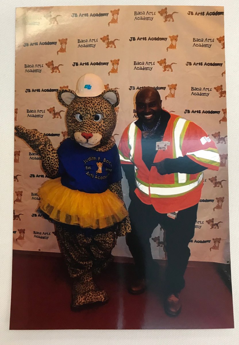 CaltransDist7's tweet photo. At Judith F. Baca Arts Academy Career Day @bacaartsacademy encouraging our youths to succeed! ⁦@LASchools⁩ ⁦@LaurieBerman32⁩ ⁦@CaltransWonder⁩ ⁦@CaltransHQ⁩ https://t.co/gRYzPbNhNT