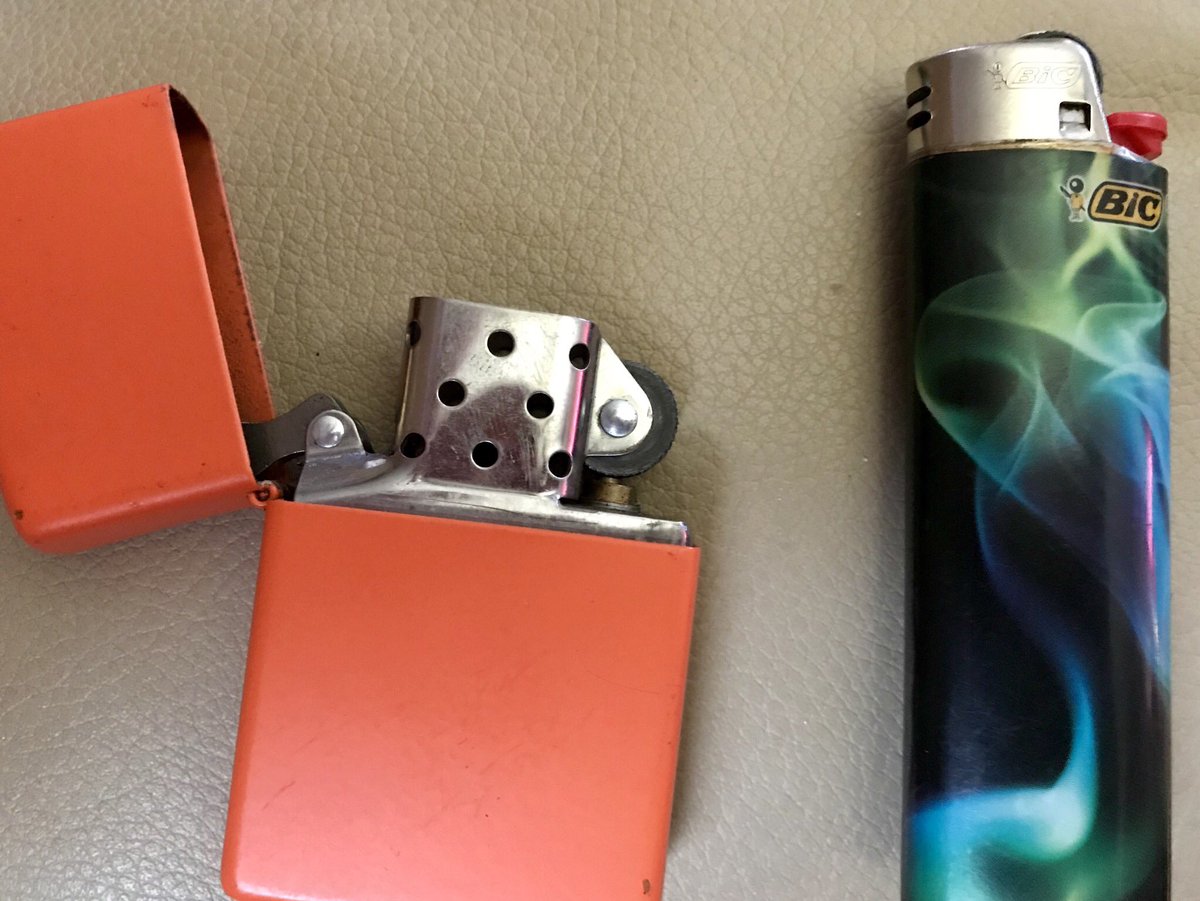 kyjuicy's tweet photo. Feeling like a bad bitch with my @Zippo, feeling like a basic bitch when I use a @biclighters https://t.co/uF056aGEFo