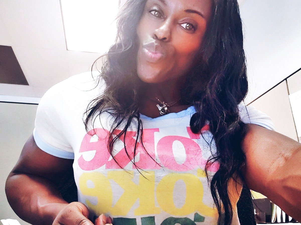 mizztreasure's tweet photo. I'd so love to walk around but ass naked #FEMDOM #femalebodybuilder #fetish #wkflow #bossbabe #darkskinpoppin #musclegoddess #Goddesslife https://t.co/SKaRHZvqsZ