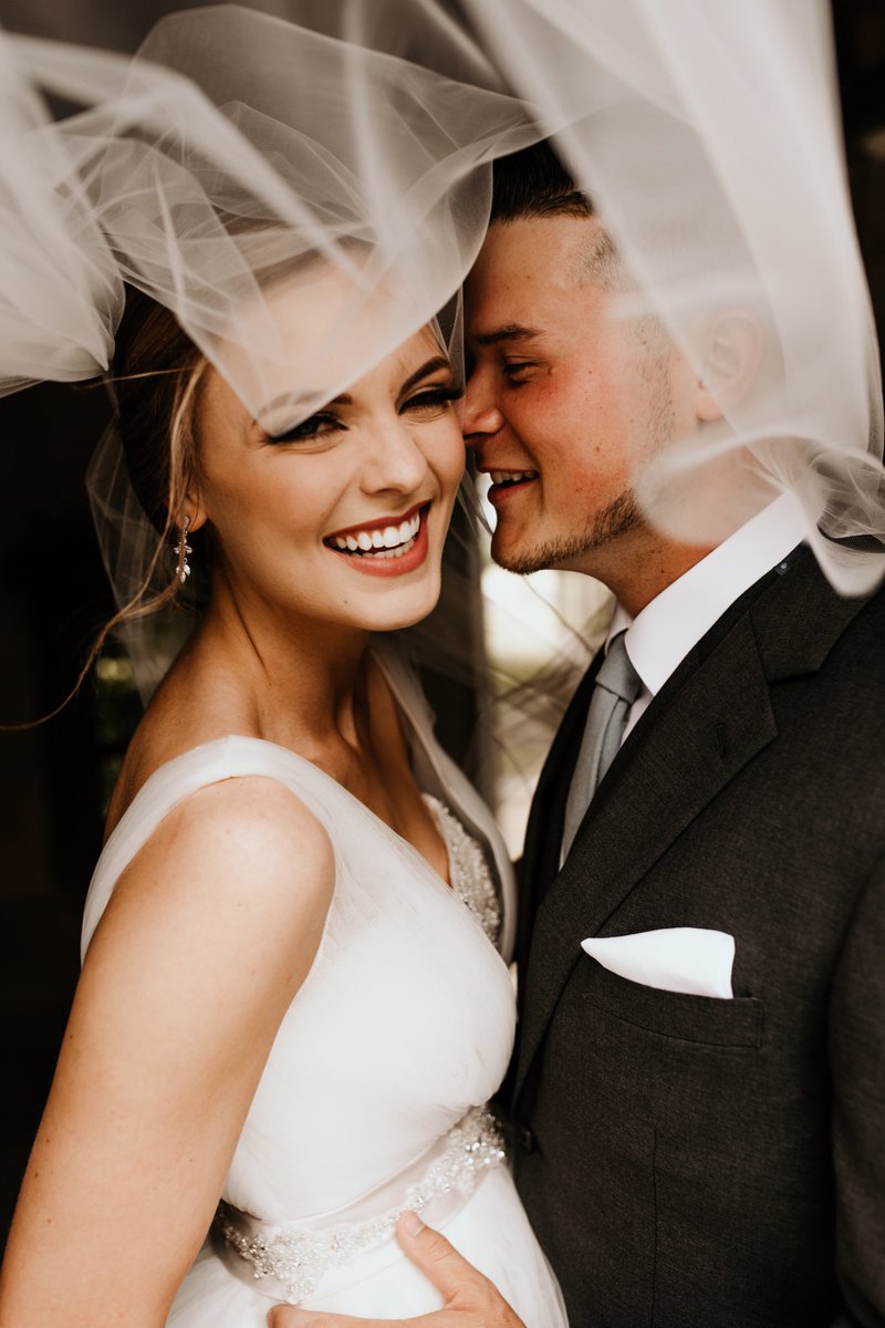 Wedding vibes 😭 here are some sweet shots of today’s wedding 😍🧡