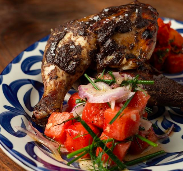 Introducing our Junction Jerk Chicken w/organic chicken, watermelon citrus, fermented ananas &amp; cilantro🍗
Part of our new SUMMER menu available now at Defina Wood Fired 🔥
Happy Friday!