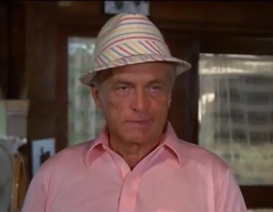 Super70sSports's tweet photo. “This is the worst-looking hat I ever saw. What, when you buy a hat like this I bet you get a free bowl of soup, huh?  Oh, it looks good on you though.” https://t.co/0Tg3f1hDBh