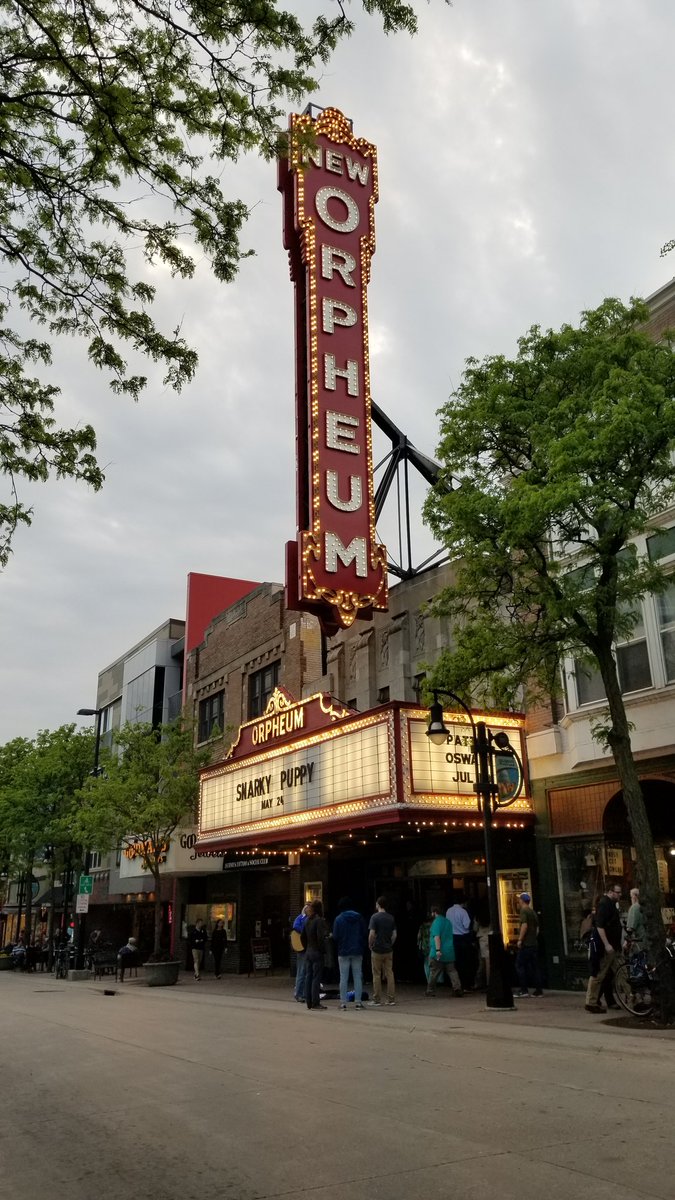 davestrandberg's tweet photo. Waiting for the Madison, WI @RealSnarkyPuppy show at the Orpheum. Bonus: met @mikemazmaher at dinner. I see Michael's awesome P-bass and new Casa gear on stage. #immigrance https://t.co/8i9S4B2cyB