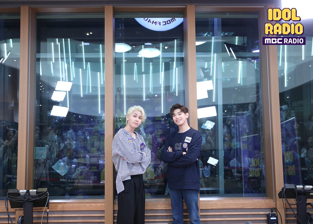 BTOBSupports's tweet photo. [#IDOLRADIO Album 20190509] 
ep219. 1 Garden 1 Eric Nam with Eric Nam

#비투비 #BTOB #정일훈 #JUNG_ILHOON #룽디 #RungD

source
https://t.co/MuI1QVWthC https://t.co/NoYNupMGCg