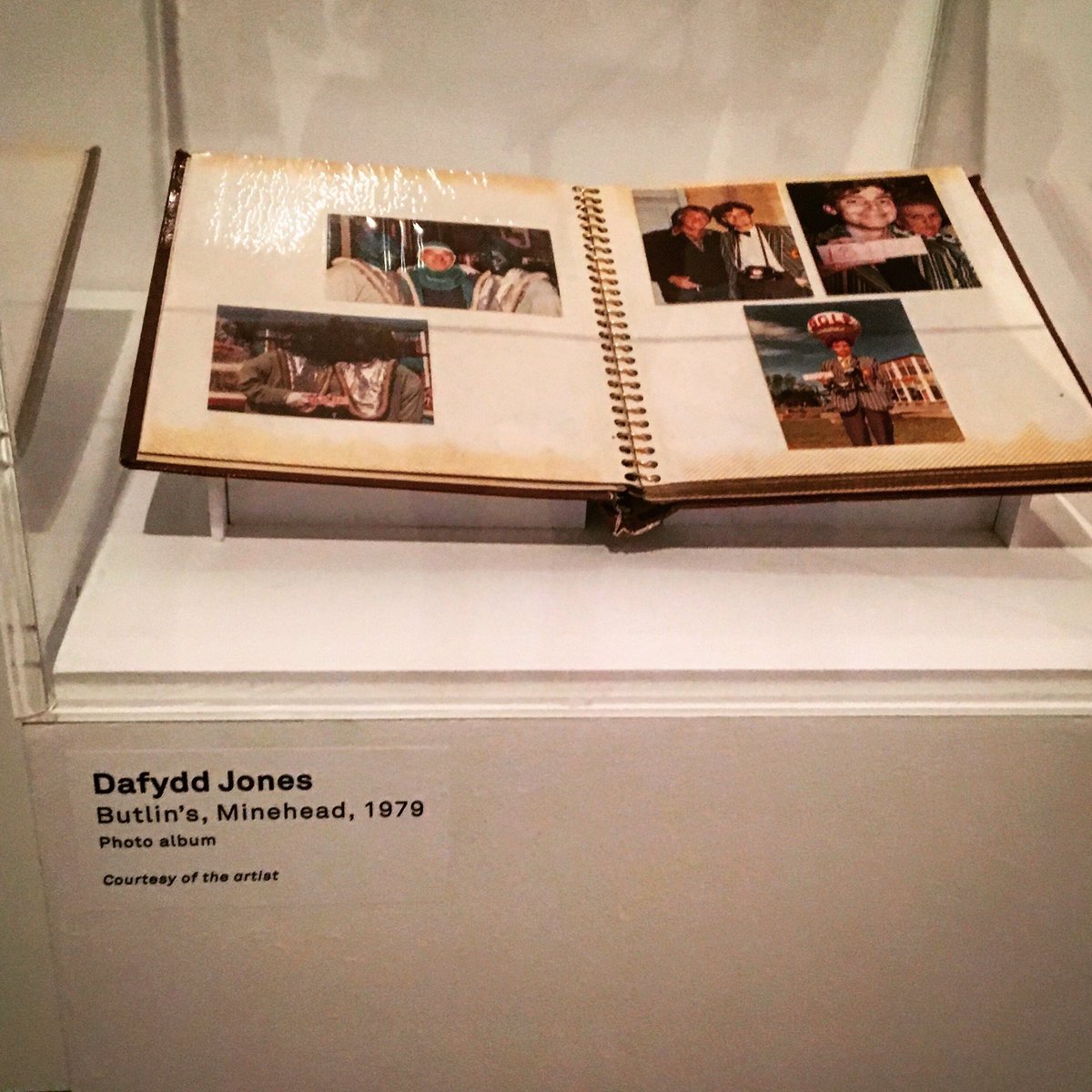 ArtyGent's tweet photo. SEASIDE: PHOTOGRAPHED, major exhibition at Turner Contemporary Margate until September. GOVIST!. #turnercontemporary #dafyddjones #thamesandhudson #statef22 #margate #valwilliams #karenshepherdson #bermondseyprojectspace https://t.co/5quKFw5rNm